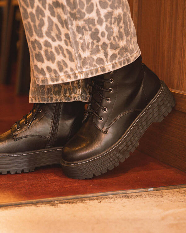Jonnie Warrior Boots for Womens