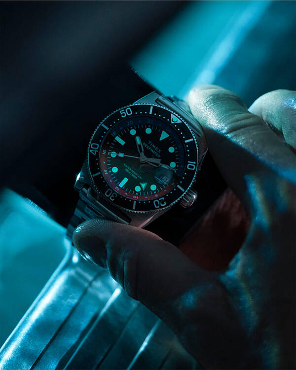Timex Deepwater Reef 200 GMT Stainless Steel Watch for Mens