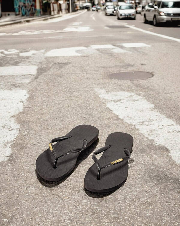 Havaianas Slim Metal Thongs for Womens